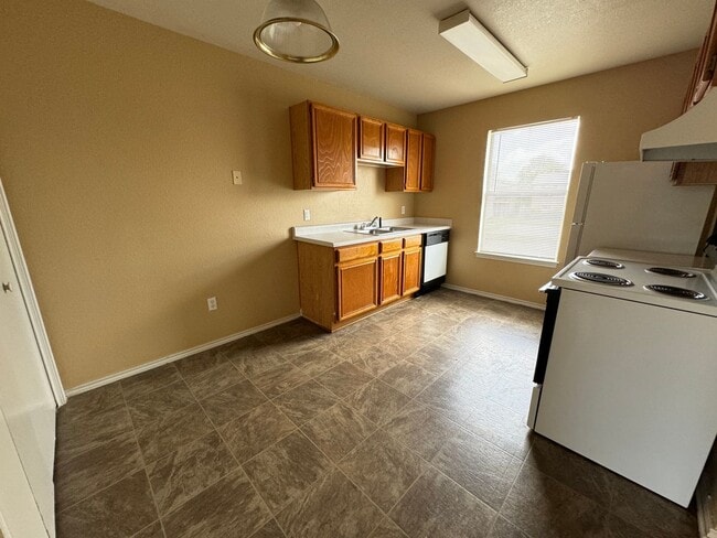 1601 Cedarhill Dr Unidad D