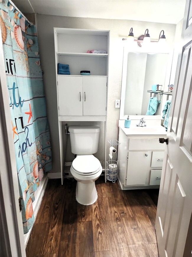 Photo - 2605 Avenue Q