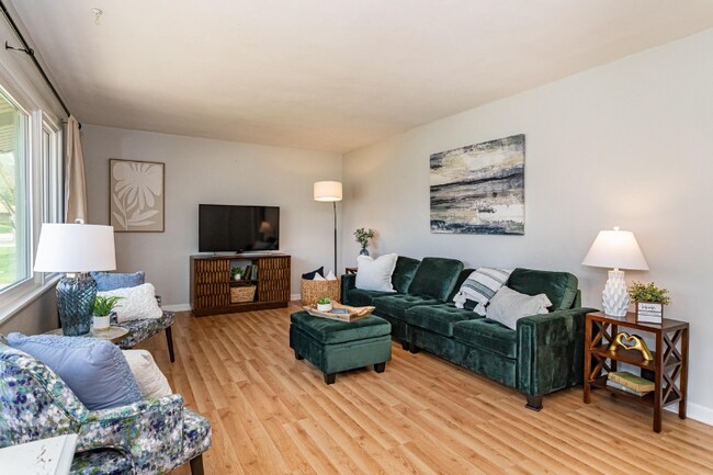 Photo - 110 Midland Ave House