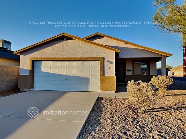 Building Photo - 1736 E Wood St