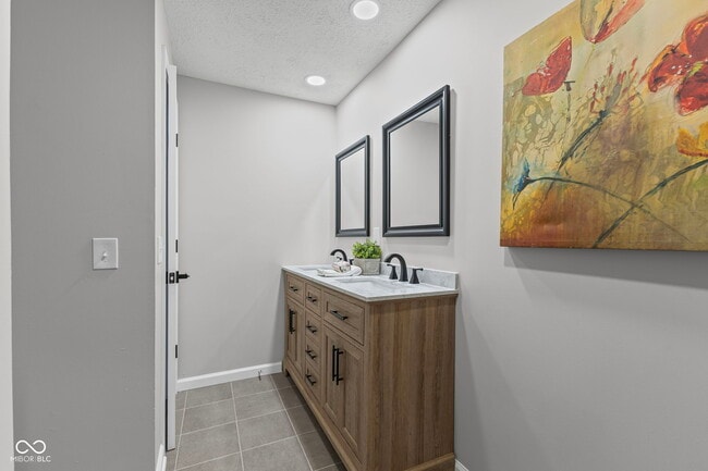 Photo - 111 W Southern Ave