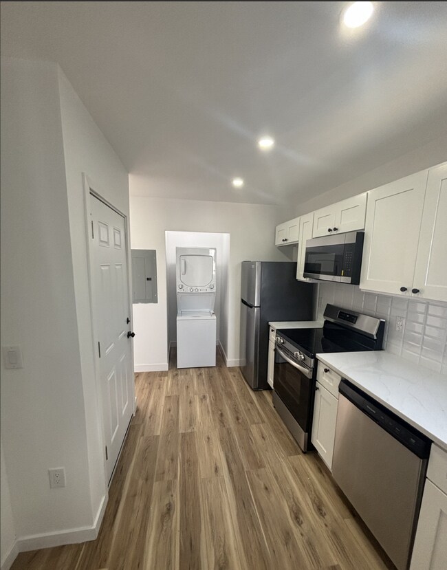 Photo - 2219 W Oxford St