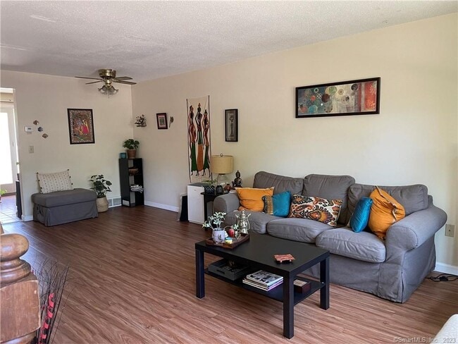 Photo - 3 St Marc Cir Unit B