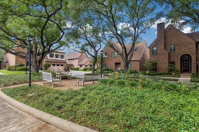 Photo - 6 Pembrook Ct