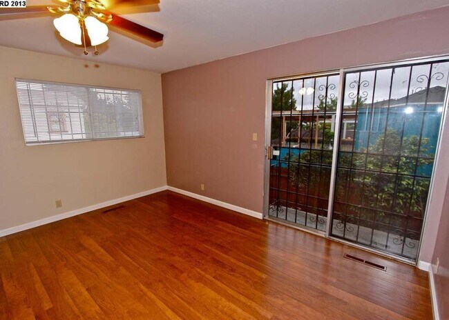 Photo - 6909 MacArthur Blvd Unit Apt A