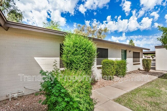 Photo - 832 W Laguna Dr