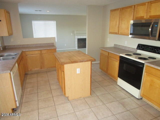 Photo - 16044 W Adams St