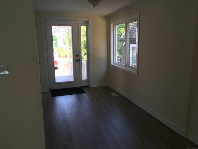 Photo - 989 Fairfield Beach Rd