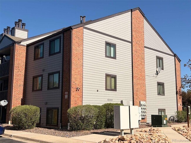 Photo - 6350 Oak St Unit 103