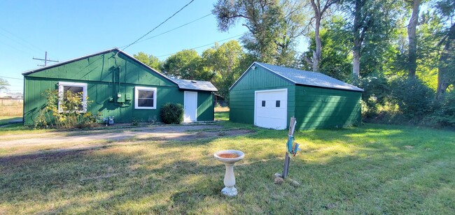 Photo - 2 bedroom 1 bath home in Lockwood!