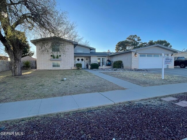 Building Photo - 10024 Fenway Dr