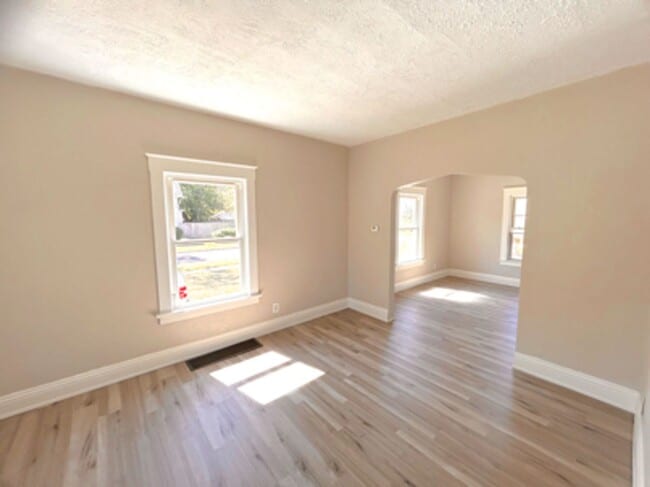 Photo - 3 Bed 1 Bath