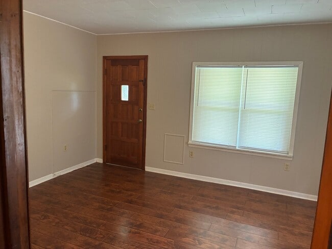 Photo - 878 Leeville Rd