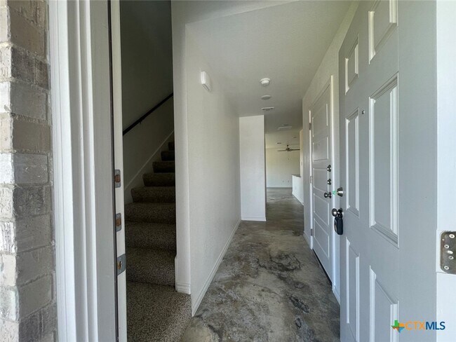 Photo - 302 Agua Chiquita Ct