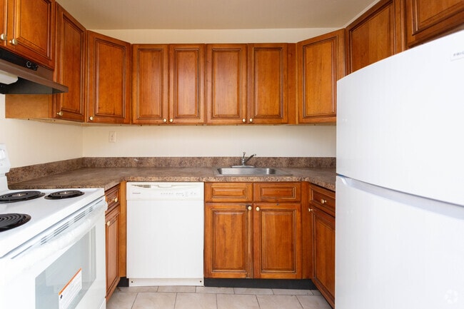2BR,2BA - 849SF - Kitchen
