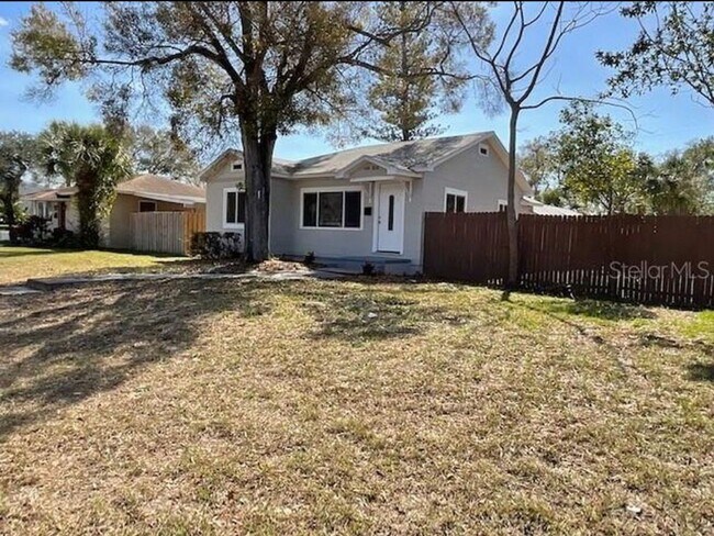 Photo - HOUSING VOUCHER ACCEPTED: : Updated St. Pete Home with Private Yard, Hot Tub & More!