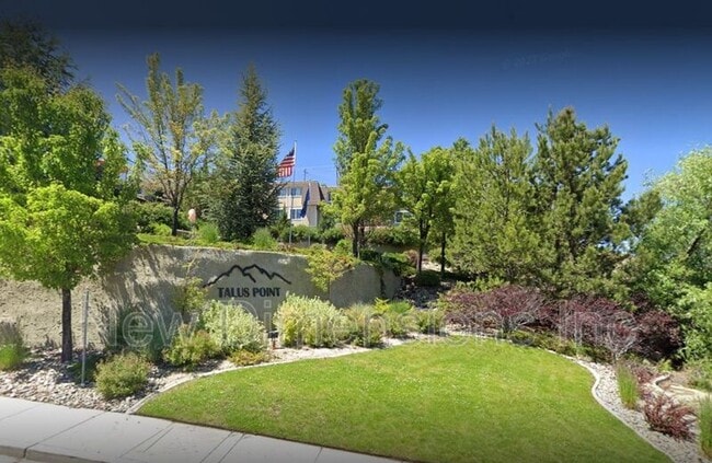 Building Photo - 190 Griswold Way Unit A