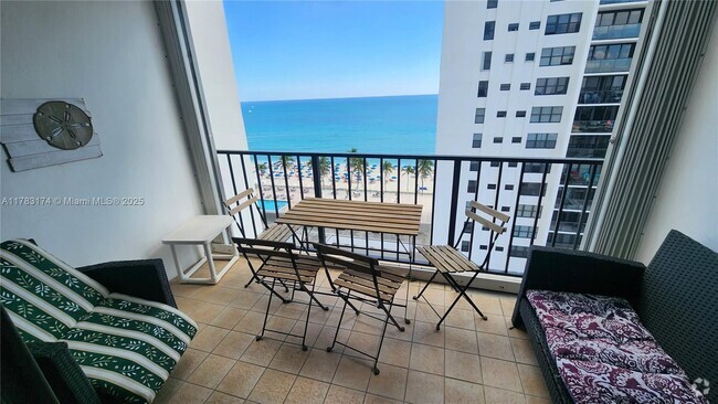 Building Photo - 2401 S Ocean Dr Unit 1101 Rental
