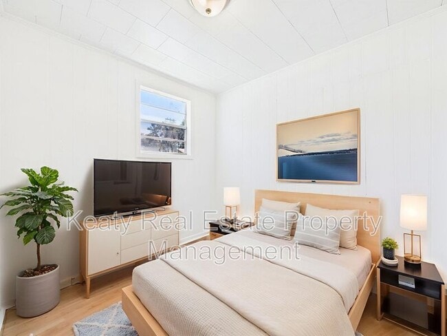 Photo - 711 E Lessley St