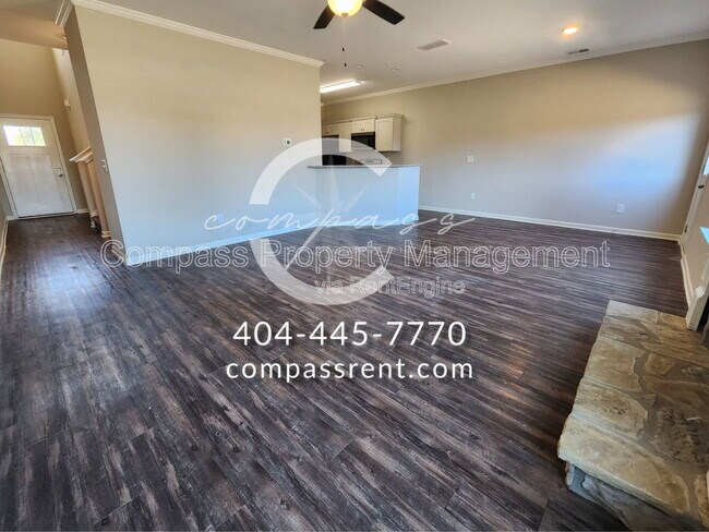 Photo - 105 Squarewood Ln NW