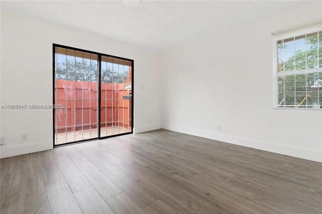 Building Photo - 805 NW 13th St