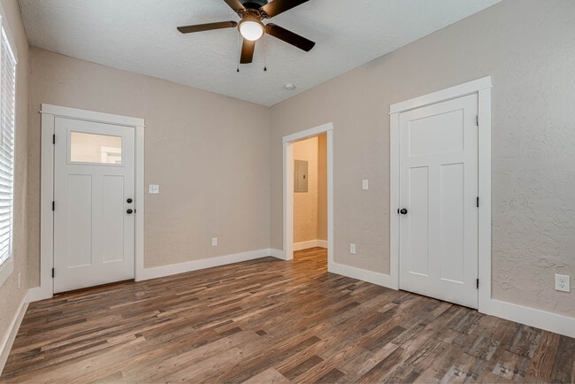 Living Room - 316 W Cypress St Unit 1