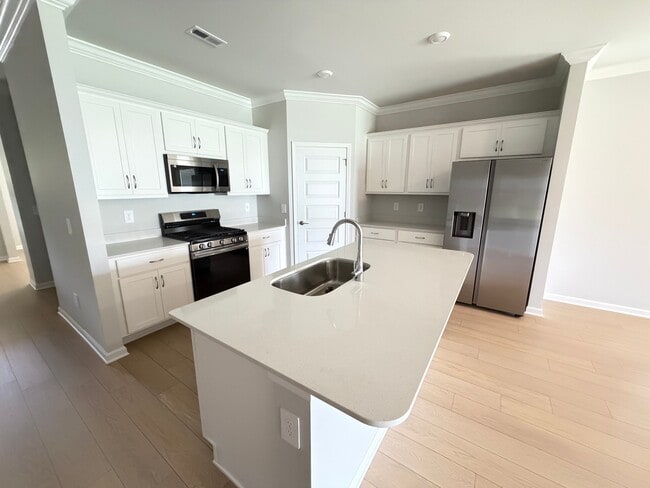 Photo - 202 Cobbdale Park Dr