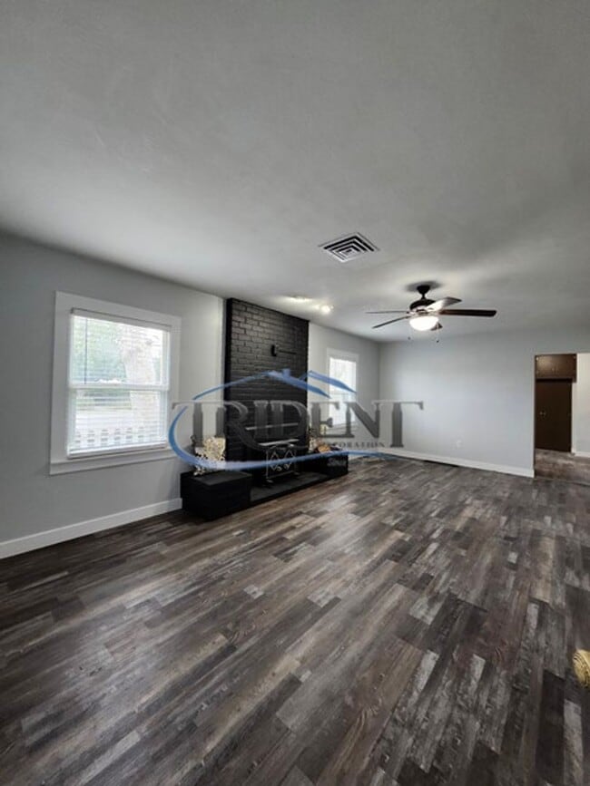 831 I St