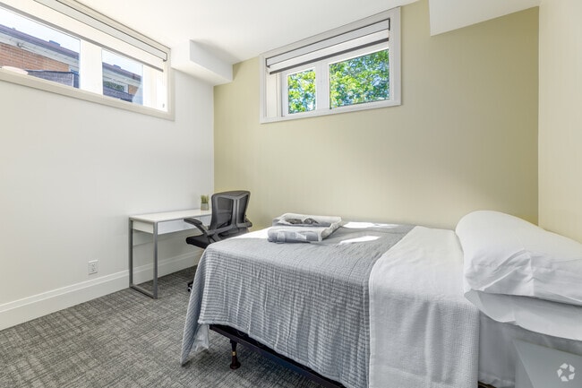 6BR, 3BA - 1,800SF - Bedroom
