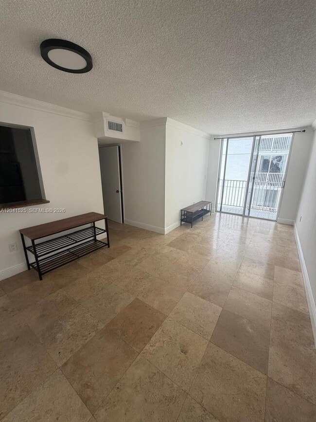 Photo - 126 SW 17th Rd Unit 301