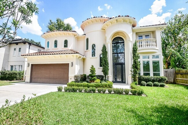 422 Mignon Ln