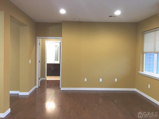 Photo - 446 Tower Blvd