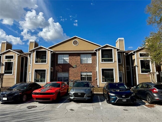 Building Photo - 5533 Chrishire Way Unit F207