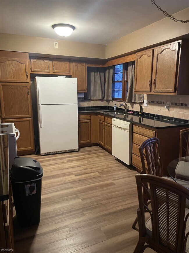 Photo - 3 br, 1.5 bath House - 2520 Hemmeter Rd