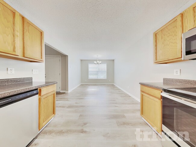 Photo - 39 Lofty Pine Ln