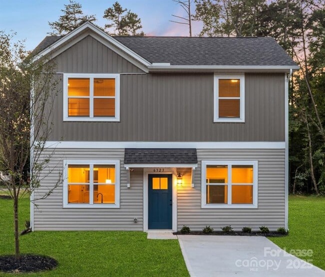 Building Photo - Brand New 3BR 3BA Home w/ Fenced Backyard • Quartz Island Kitchen in Charlotte