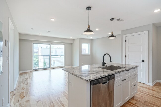 Photo - 1710 Cambridge St Unit 6