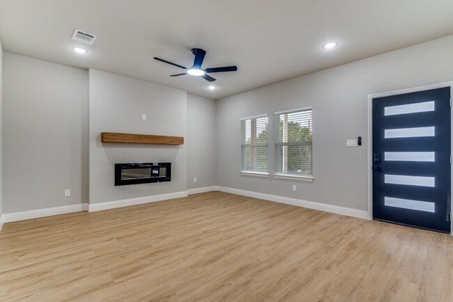 Photo - 2707 Brazos River Dr