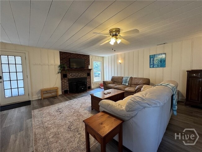 Photo - 233 Quacco Rd