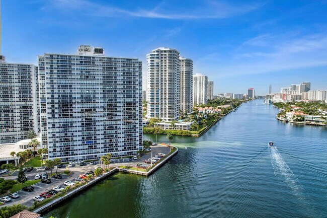 Photo - 20515 E Country Club Dr Unit 1541