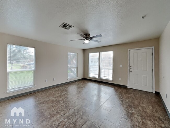 Photo - 708 W 6th St Unidad B