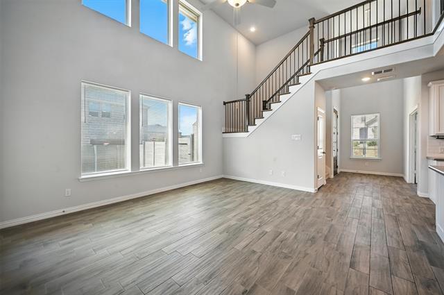 Photo - 700 Parkside Dr