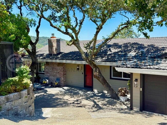Building Photo - Fully Furnished 5BD/2.5BA Hillside View Home-FOUNDATION