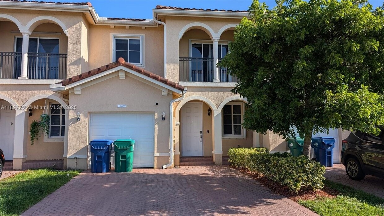Photo - 16562 SW 71st Ter (Miami, FL)