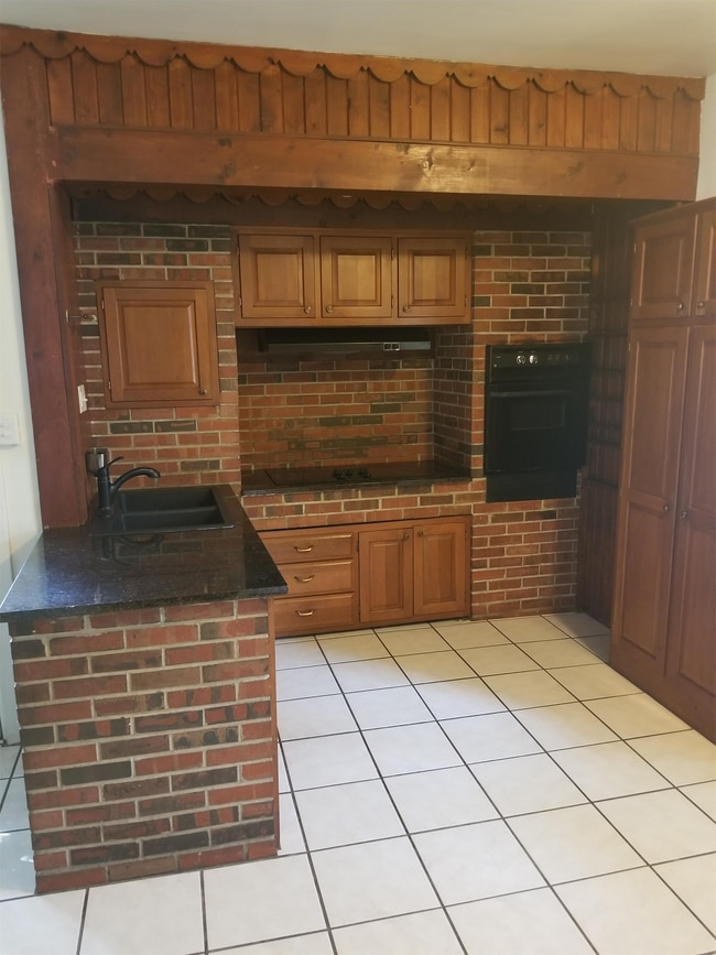 Photo - 721 S Prairie St