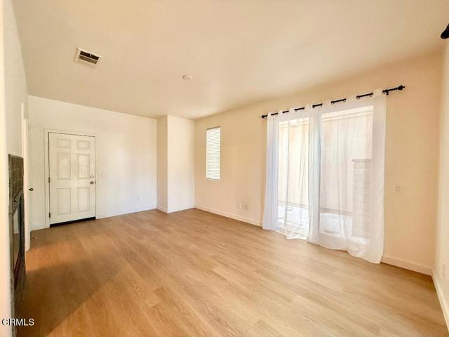 Photo - 533 E Port Hueneme Rd