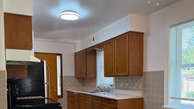 Photo - 2300 Burr Oak Ave