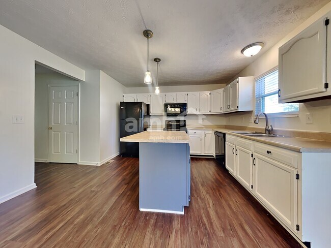 Photo - 5891 Eagle Creek Ct