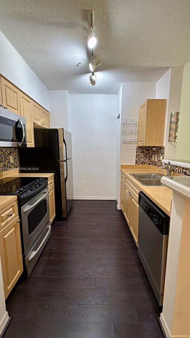 Photo - 6831 SW 44th St Unit 302