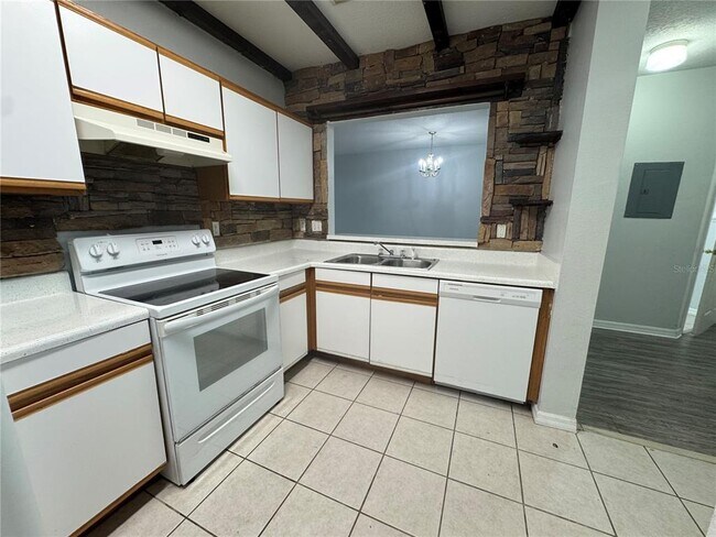 Photo - 9621 Lakedale Way Unit 202